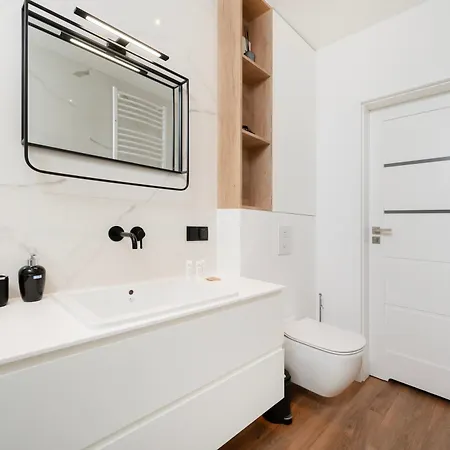 Apartment Tuwima Urban Superior By Bookinghost *